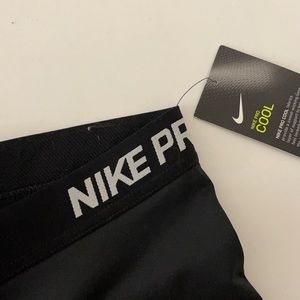 Nike Women’s 3/4 PRO COOL Dri-Fit Athletic Legging